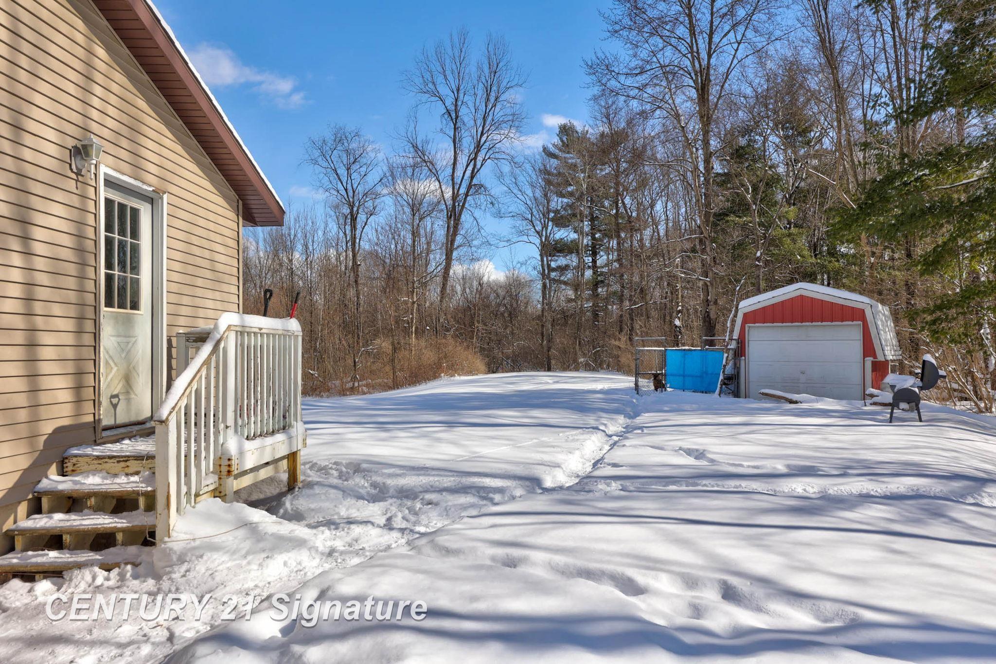 4909 Caine Road Vassar, MI 48768 - Photo 24 of 29 50166944-0800e677-08f4-4f0f-a623-5c2b200cc4dc.JPG