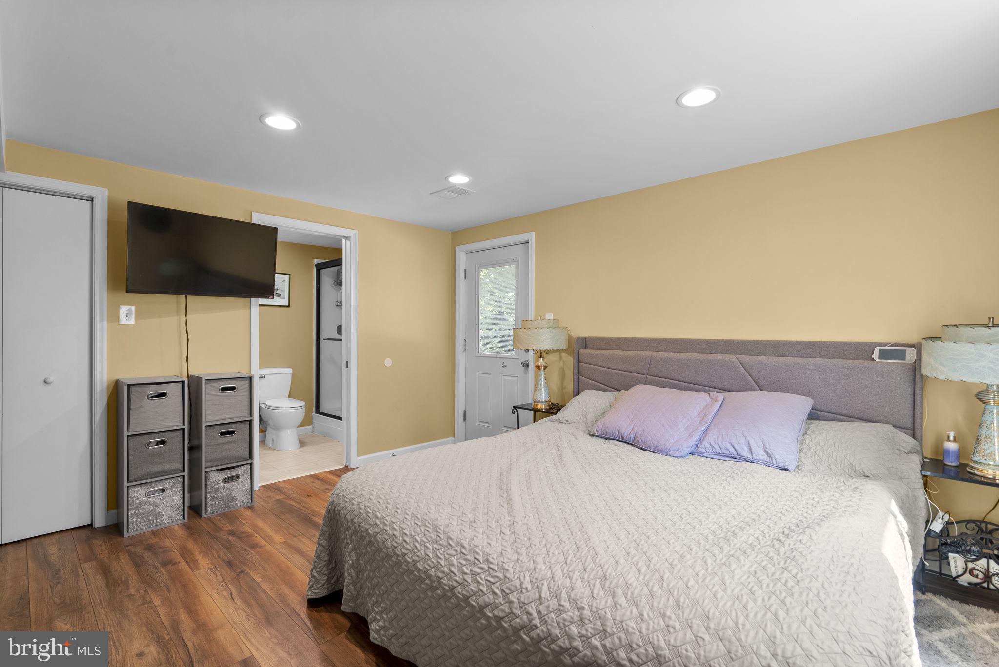 7301 Chrome Mine Road Gaithersburg, MD 20882 - Photo 33 of 45
