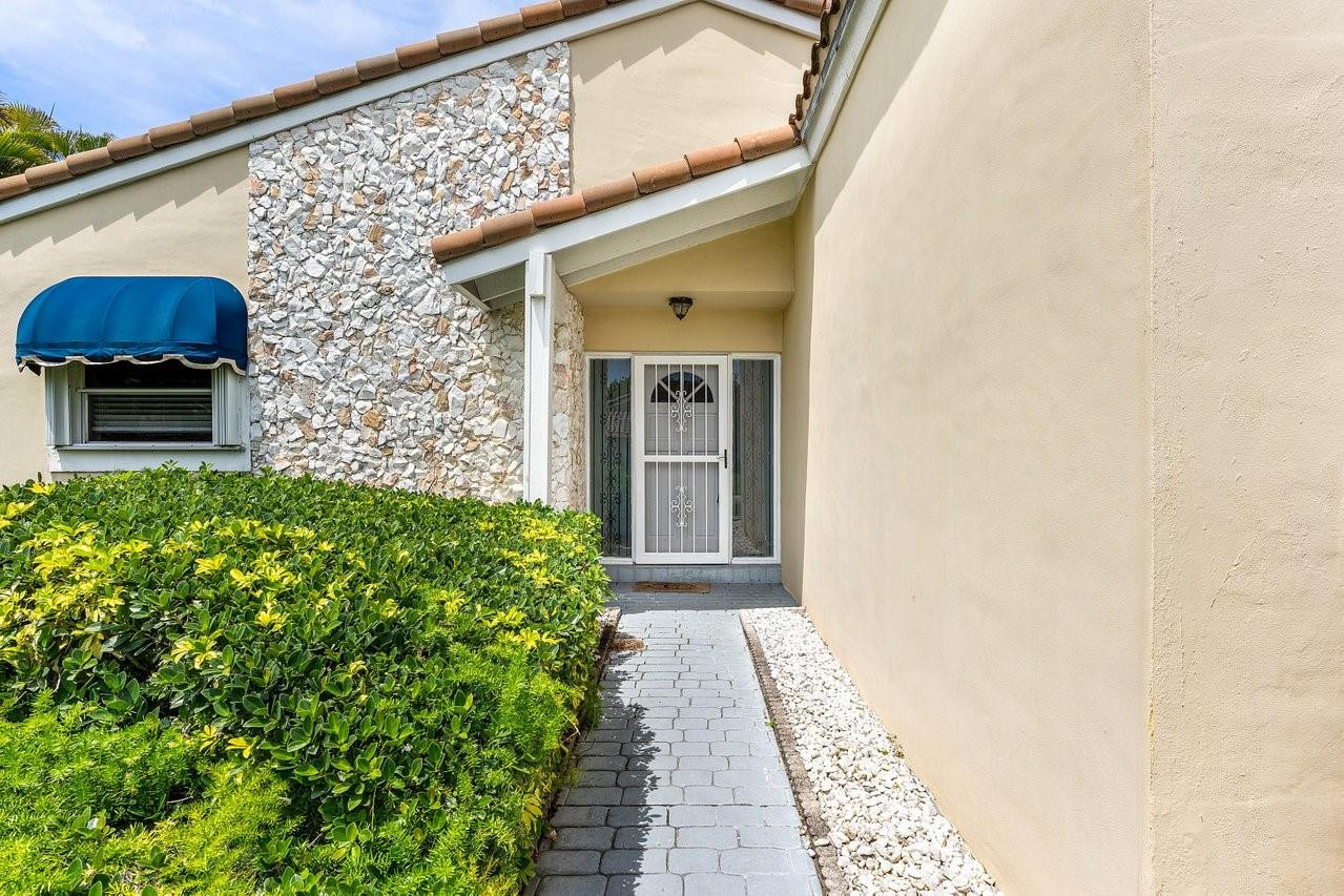 7025 Northwest 2nd Terrace Boca Raton, FL 33487 - Photo 10 of 59 Photo 10