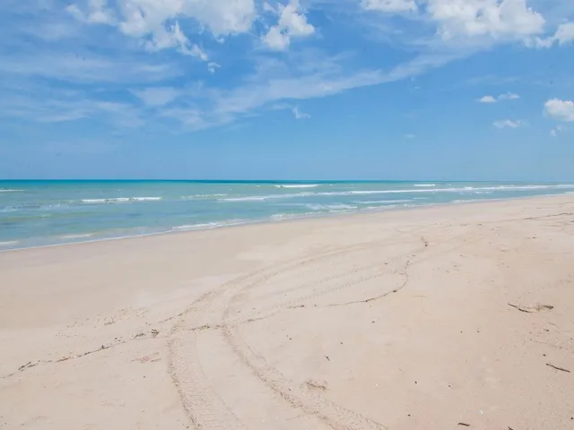 $6,000 | 5680 Jimmy Buffett Mem Highway, Unit 111, Vero Beach, FL 32963