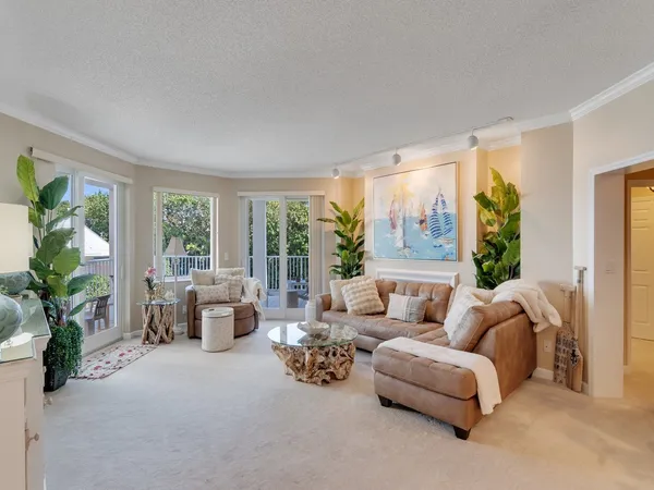 $6,000 | 5680 Jimmy Buffett Mem Highway, Unit 111, Vero Beach, FL 32963