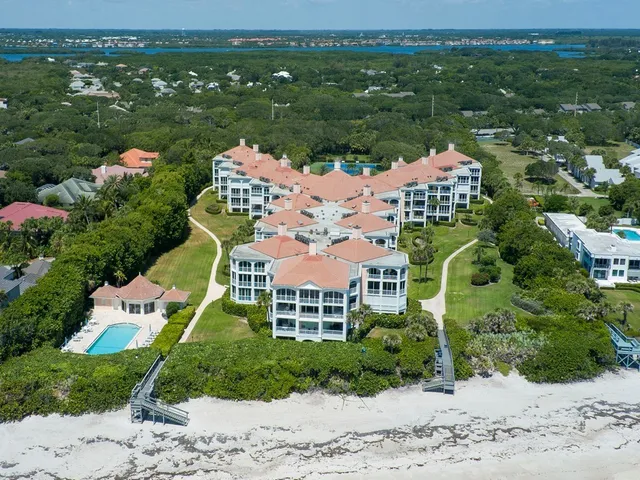 $6,000 | 5680 Jimmy Buffett Mem Highway, Unit 111, Vero Beach, FL 32963