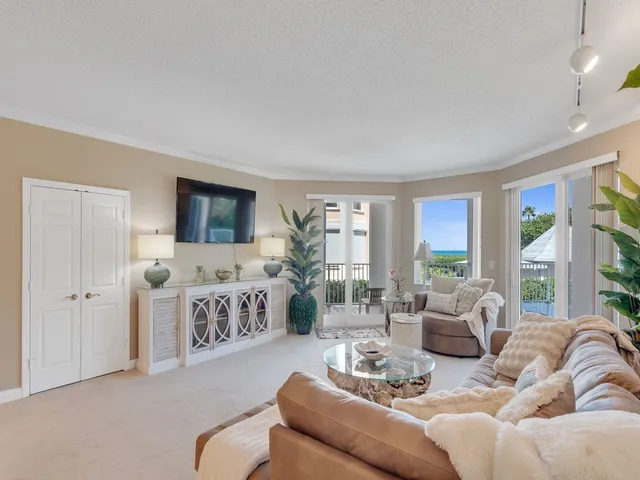 $6,000 | 5680 Jimmy Buffett Mem Highway, Unit 111, Vero Beach, FL 32963