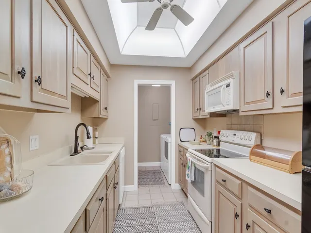 $6,000 | 5680 Jimmy Buffett Mem Highway, Unit 111, Vero Beach, FL 32963