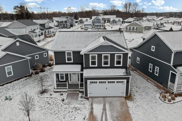 $399,900 | 4515 Marie Therese Circle, Pinckney, MI 48169