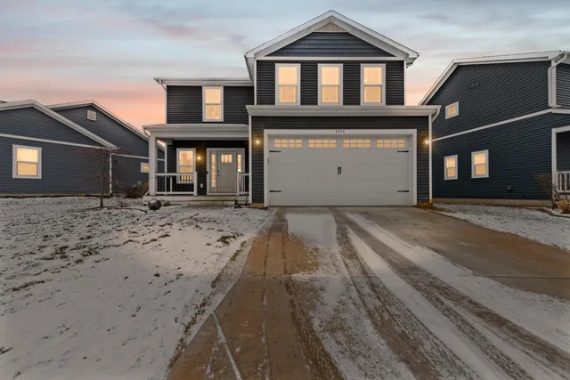 $399,900 | 4515 Marie Therese Circle, Pinckney, MI 48169