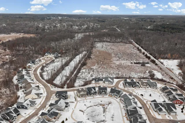 $399,900 | 4515 Marie Therese Circle, Pinckney, MI 48169