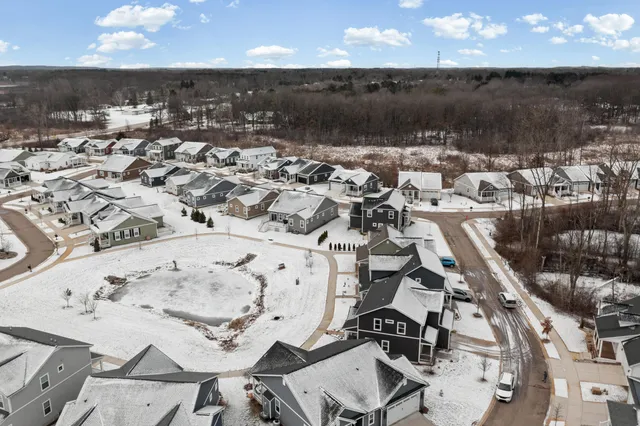 $399,900 | 4515 Marie Therese Circle, Pinckney, MI 48169