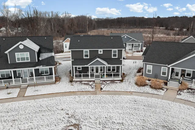 $399,900 | 4515 Marie Therese Circle, Pinckney, MI 48169