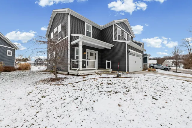 $399,900 | 4515 Marie Therese Circle, Pinckney, MI 48169