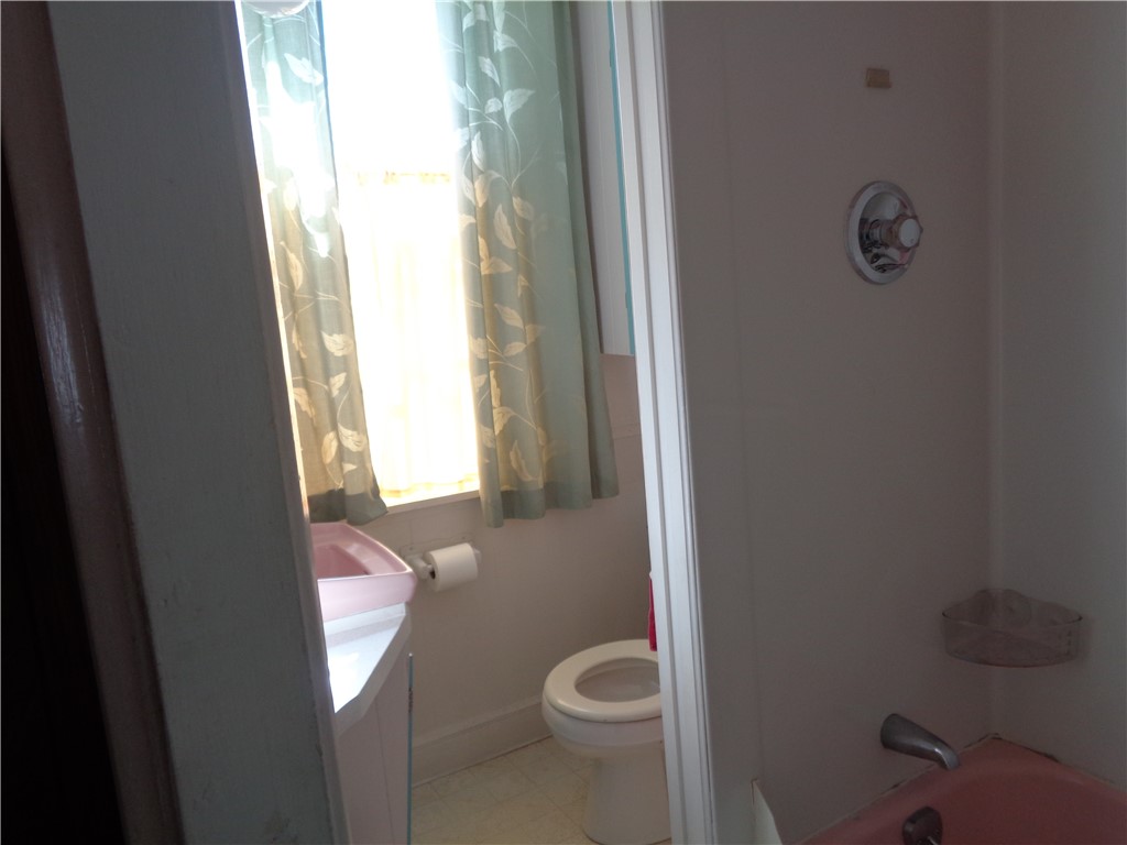 107 Sheldon Street Providence, RI 02906 - Photo 14 of 25