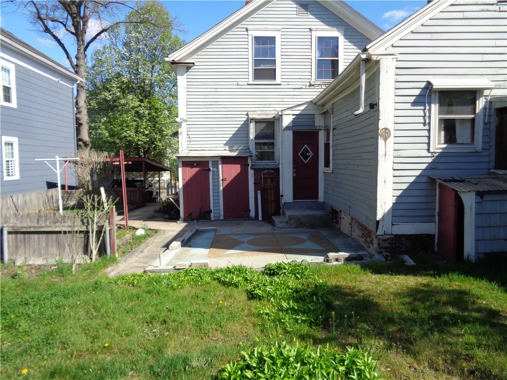 107 Sheldon Street Providence, RI 02906 - Photo 3 of 25