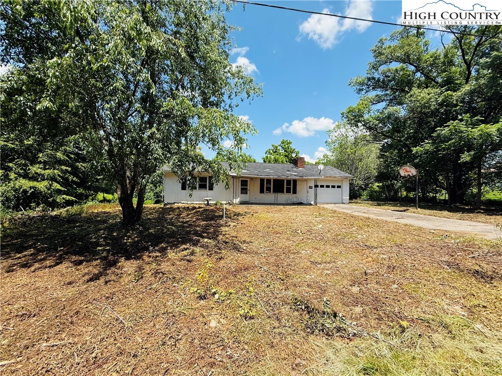147 Greensboro Road Crumpler, NC 28617 - Photo 2 of 7 Gallery Image 2