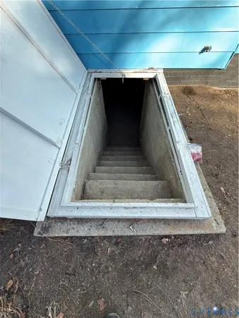 a view of entryway