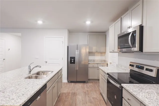 $2,600 | 393 Coconut Drive, Bloomingdale, GA 31302