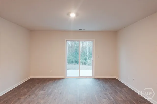 $2,600 | 393 Coconut Drive, Bloomingdale, GA 31302