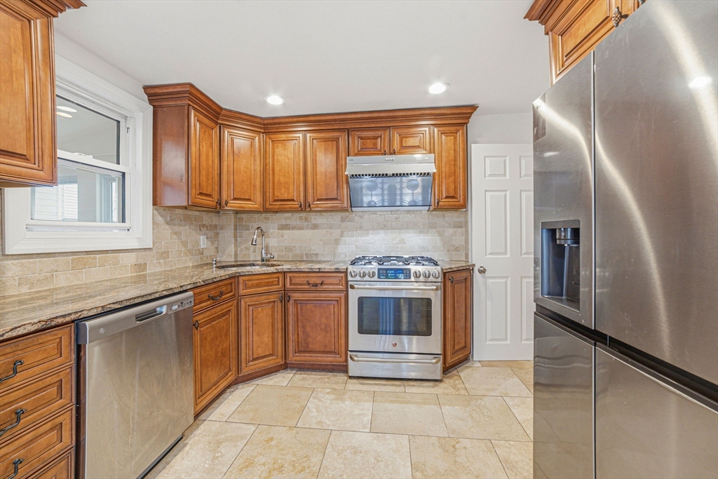54 A Bay State Road Quincy, MA 02171 - Photo 20 of 38