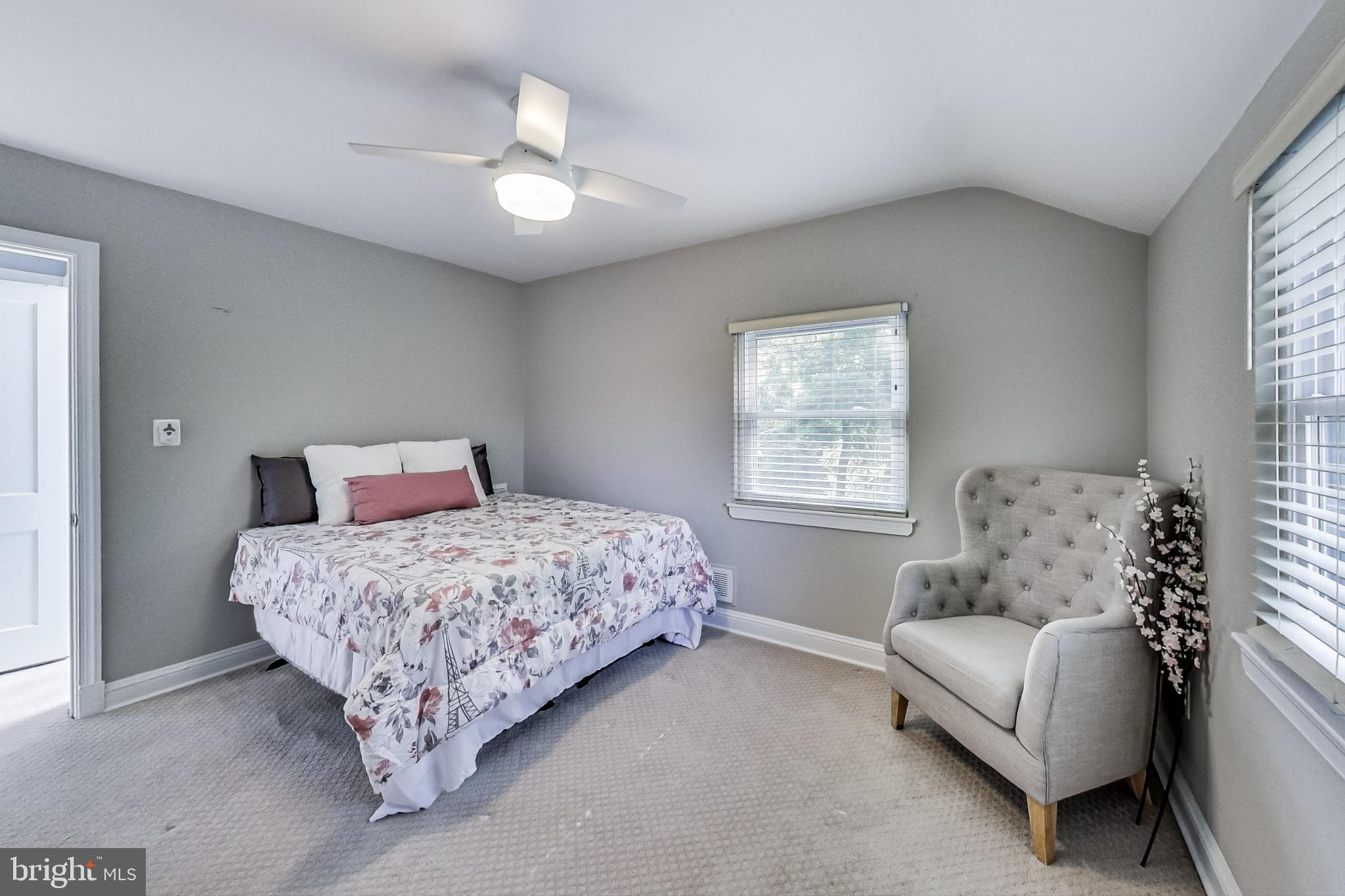 9901 Sidney Road Silver Spring, MD 20901 - Photo 28 of 52 Secondary upper level bedroom