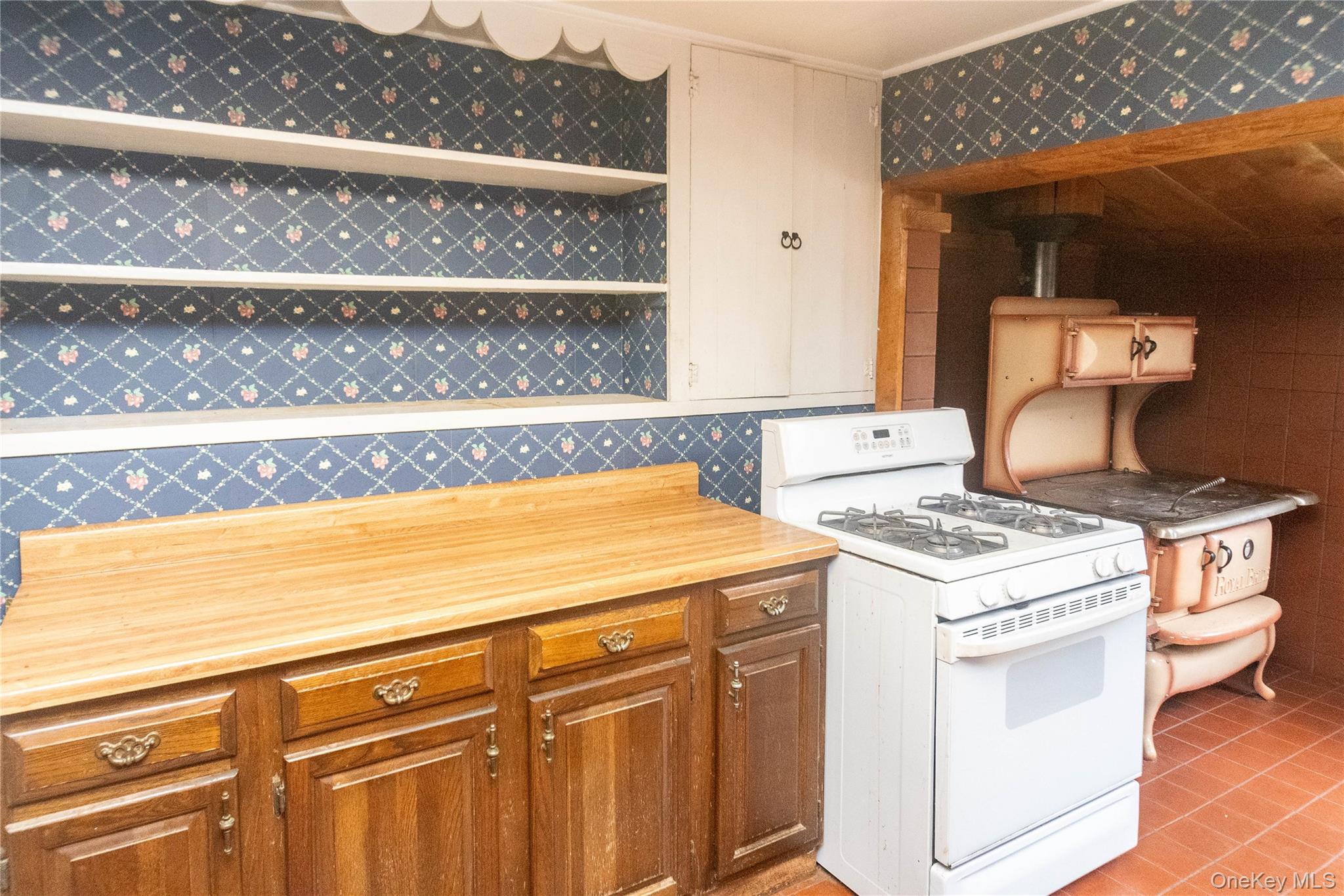 105 Jarmain Road Monroe, NY 10950 - Photo 7 of 40 a view of washer and dryer