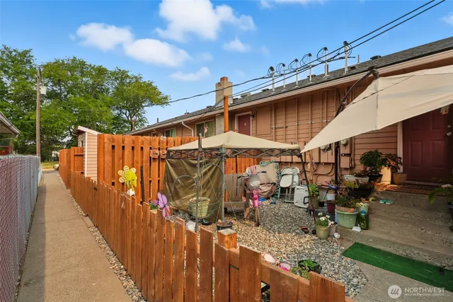 a view of a house with sitting area