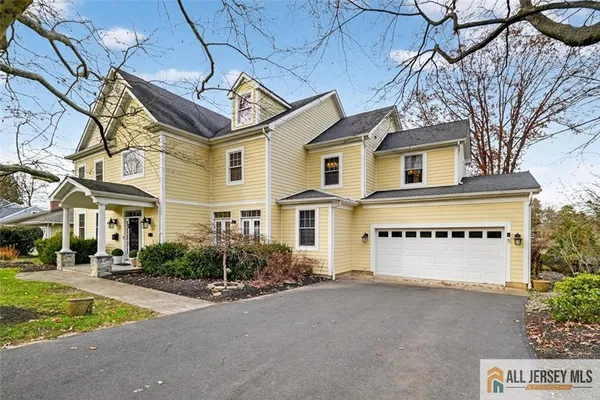 $1,675,000 | 10 Evans Drive, Cranbury, NJ 08512