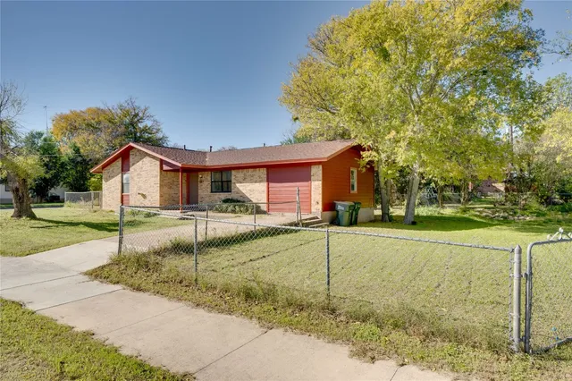 a house view with a outdoor space
