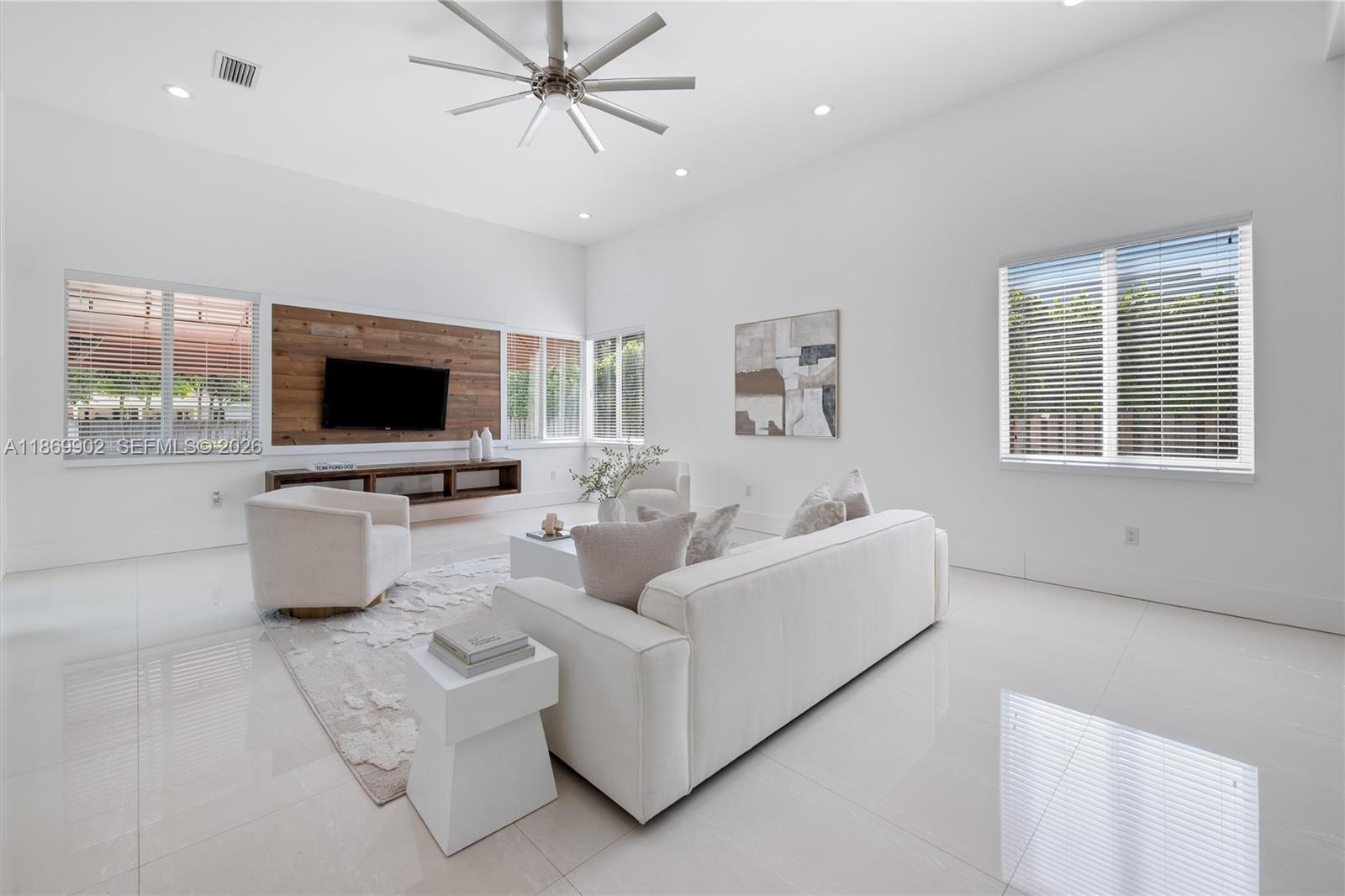 10703 Southwest 84th Avenue Miami, FL 33156 - Photo 13 of 45