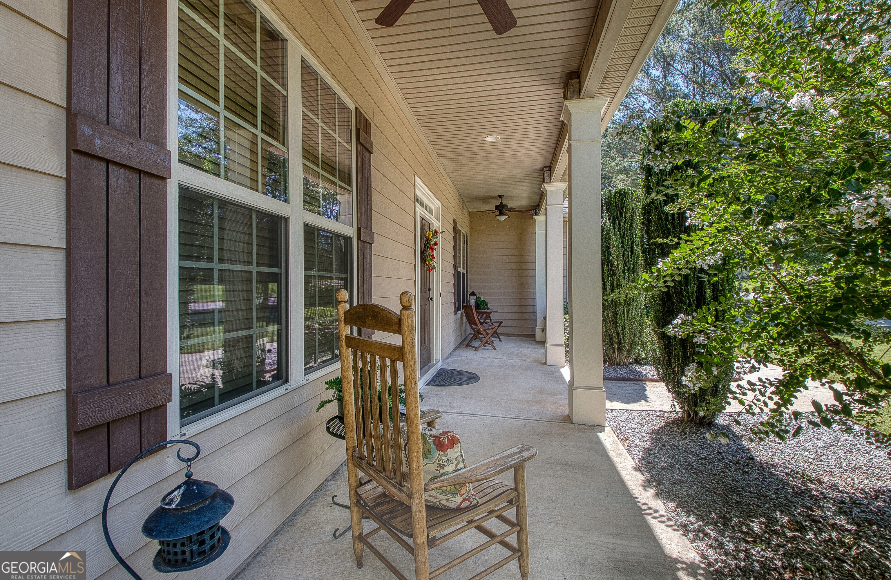 374 Austin Storey Circle Newnan, GA 30263 - Photo 7 of 58