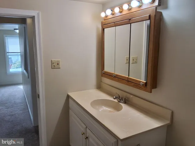 $1,475 | 59 West Slokom Avenue, Christiana, PA 17509