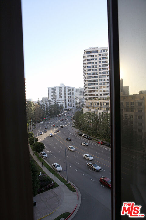10550 Wilshire Boulevard, Unit 502 Los Angeles, CA 90024 - Photo 24 of 25