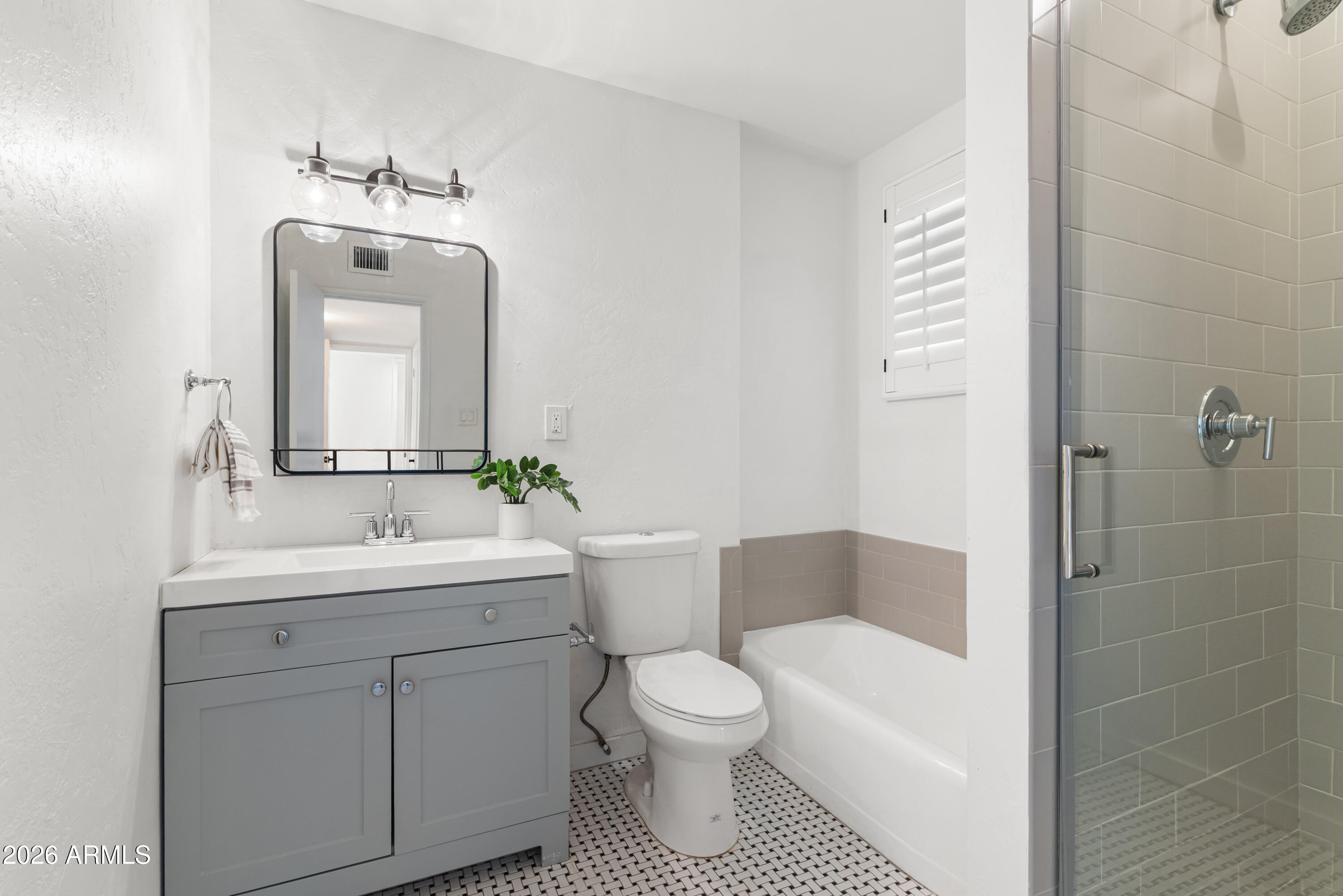 3242 East Camelback Road, Unit 204 Phoenix, AZ 85018 - Photo 19 of 42 Bathroom_View 1