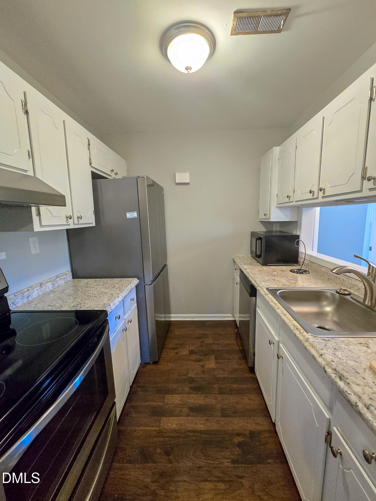 3627 Mill Run Raleigh, NC 27612 - Photo 9 of 30 20260313_134705