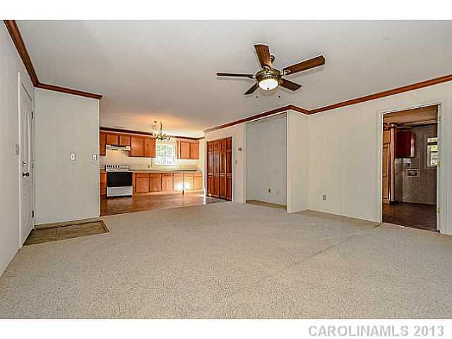 293 South Beersheba Road Clover, SC 29710 - Photo 4 of 16