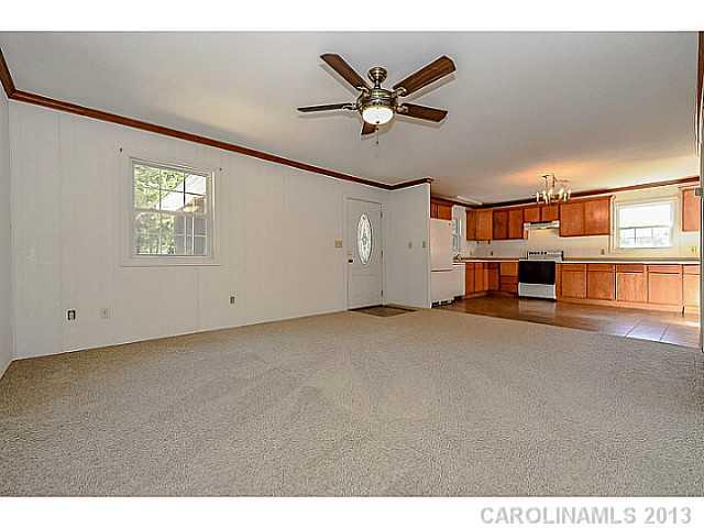 293 South Beersheba Road Clover, SC 29710 - Photo 5 of 16