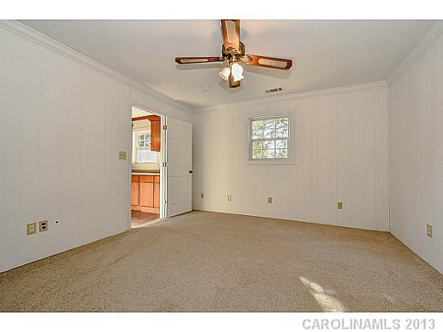 293 South Beersheba Road Clover, SC 29710 - Photo 10 of 16