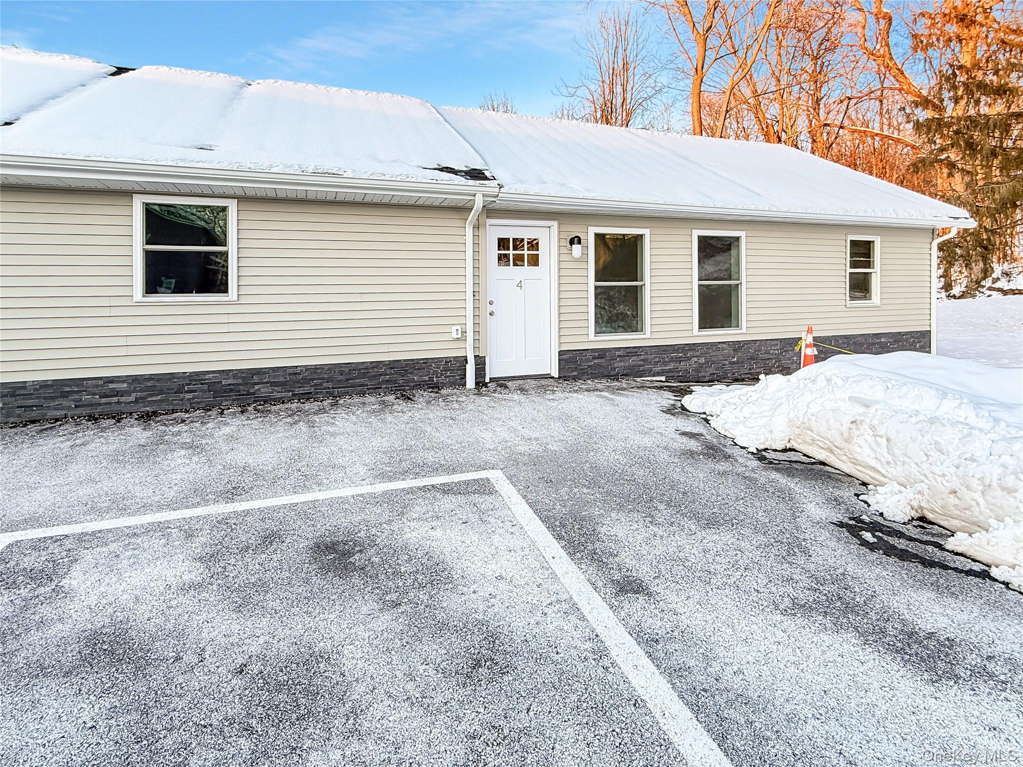 4332 Albany Post Road, Unit 4 Hyde Park, NY 12538 - Photo 12 of 15