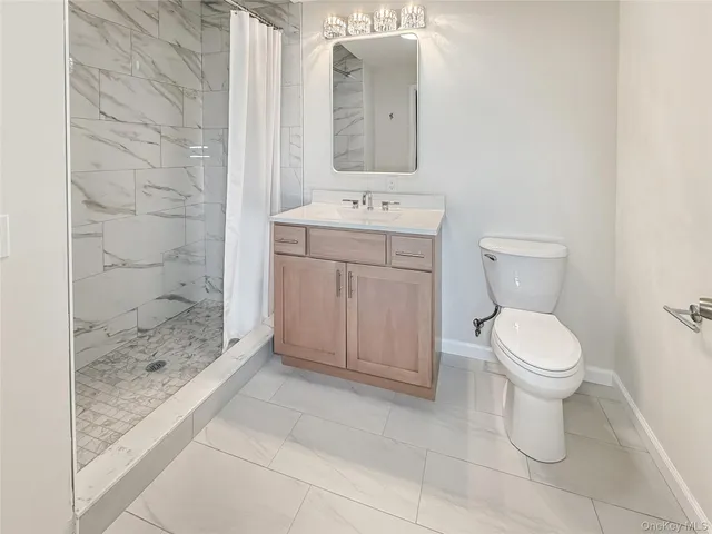 $1,950 | 4332 Albany Post Road, Unit 4, Hyde Park, NY 12538