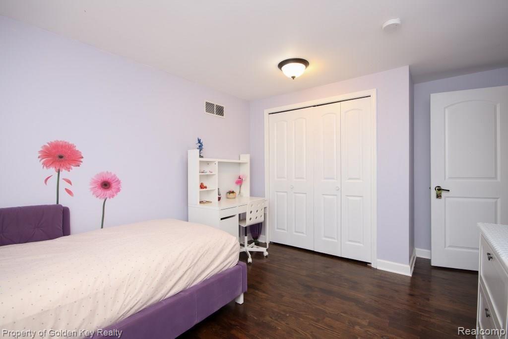37520 West 8 Mile Road Farmington Hills, MI 48167 - Photo 24 of 26