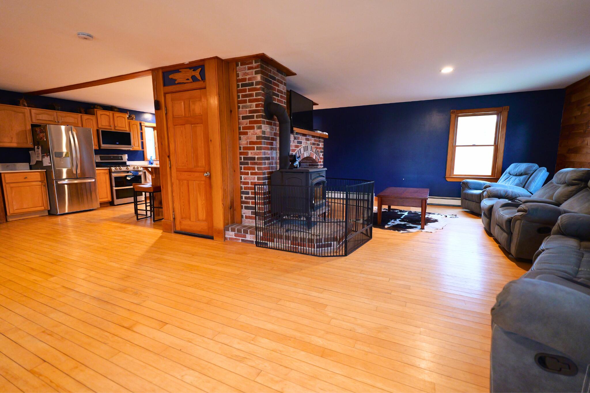 286 Wiscasset Road Whitefield, ME 04353 - Photo 15 of 40 Living Room (1)