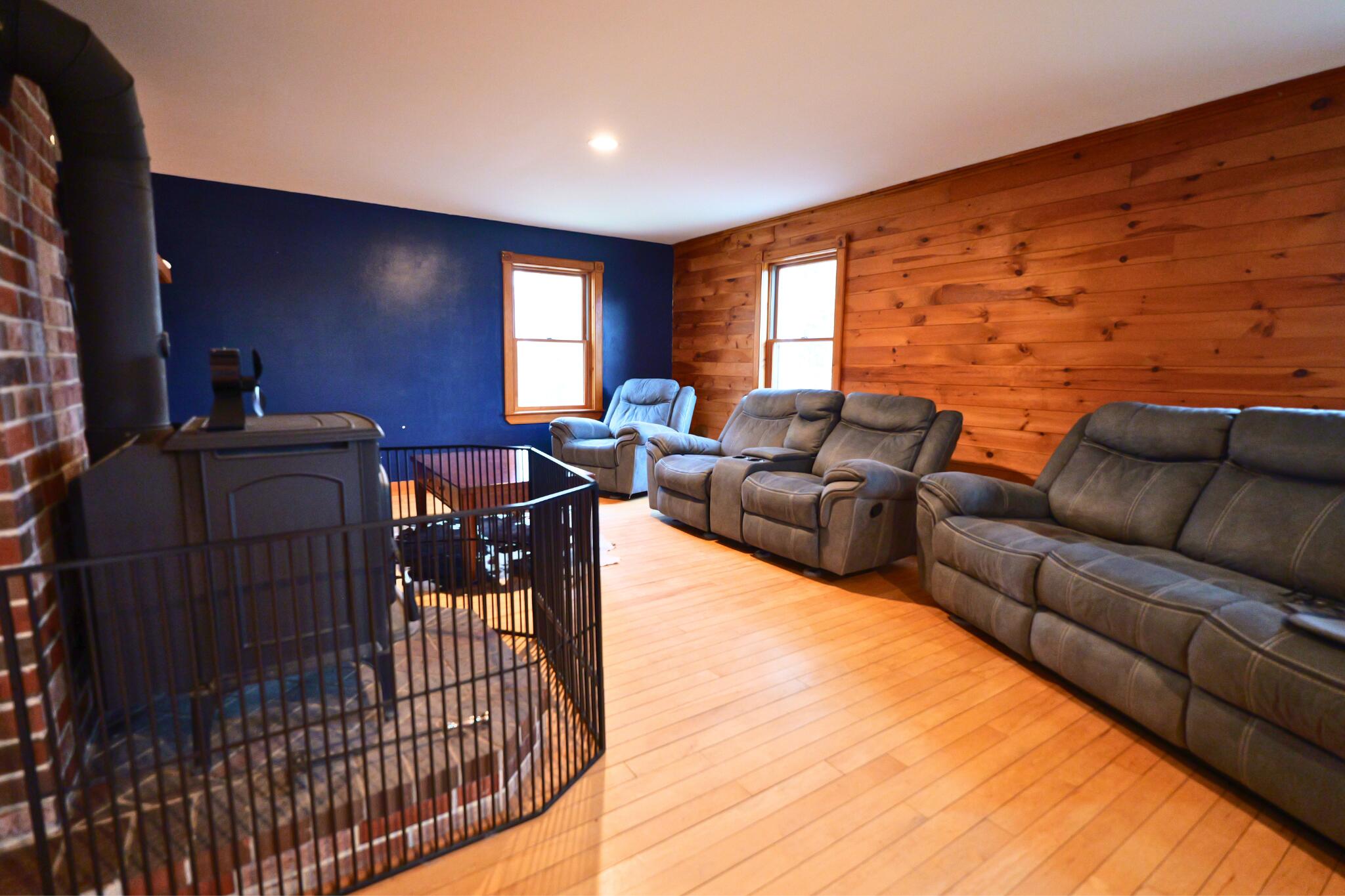 286 Wiscasset Road Whitefield, ME 04353 - Photo 16 of 40 Living Room (2)