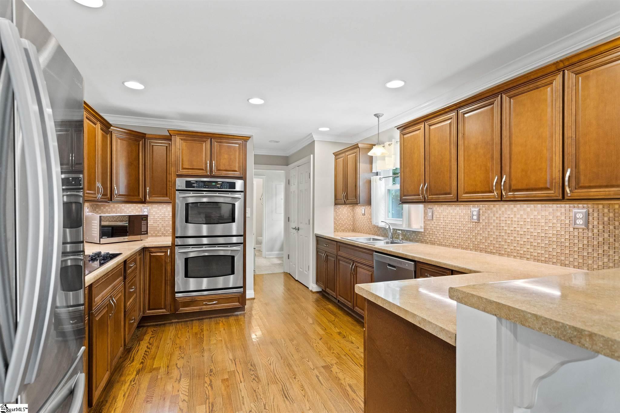 101 Frederick Street Greer, SC 29651 - Photo 8 of 31 Gallery Image 8