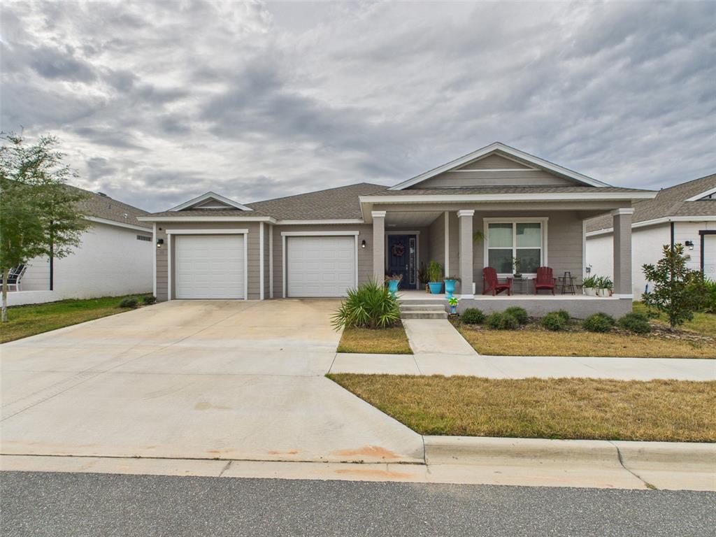 front view of house with a yard