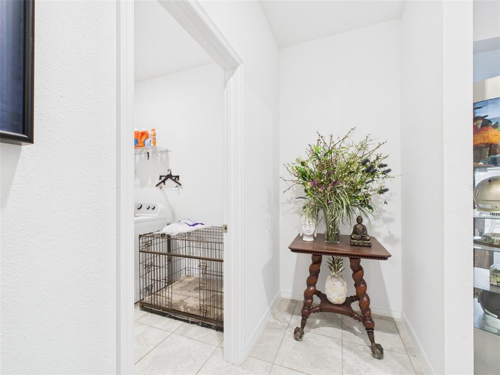 6506 Southwest 75th Ave Road Ocala, FL 34474 - Photo 11 of 28 a room with a table and a chair