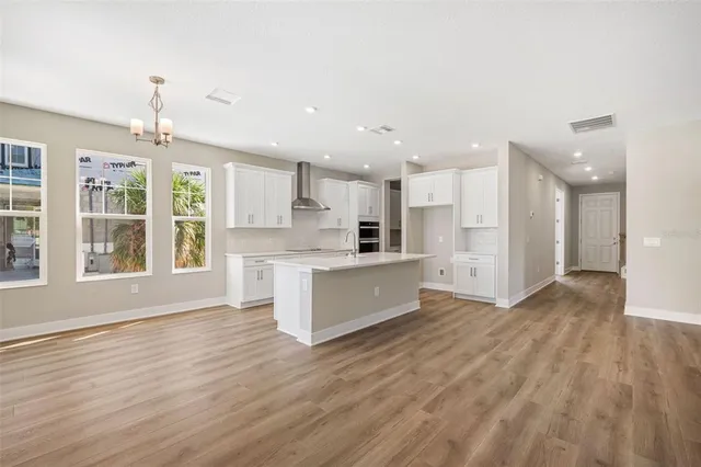 $1,049,990 | 741 58th Avenue Northeast, St. Petersburg, FL 33703