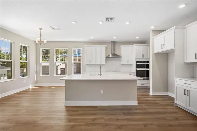 $1,049,990 | 741 58th Avenue Northeast, St. Petersburg, FL 33703