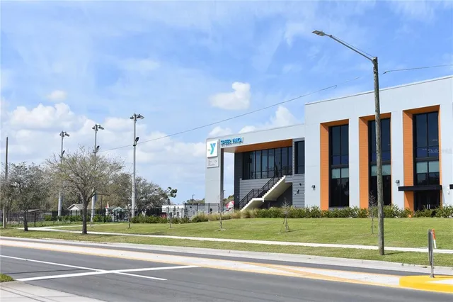 $1,049,990 | 741 58th Avenue Northeast, St. Petersburg, FL 33703