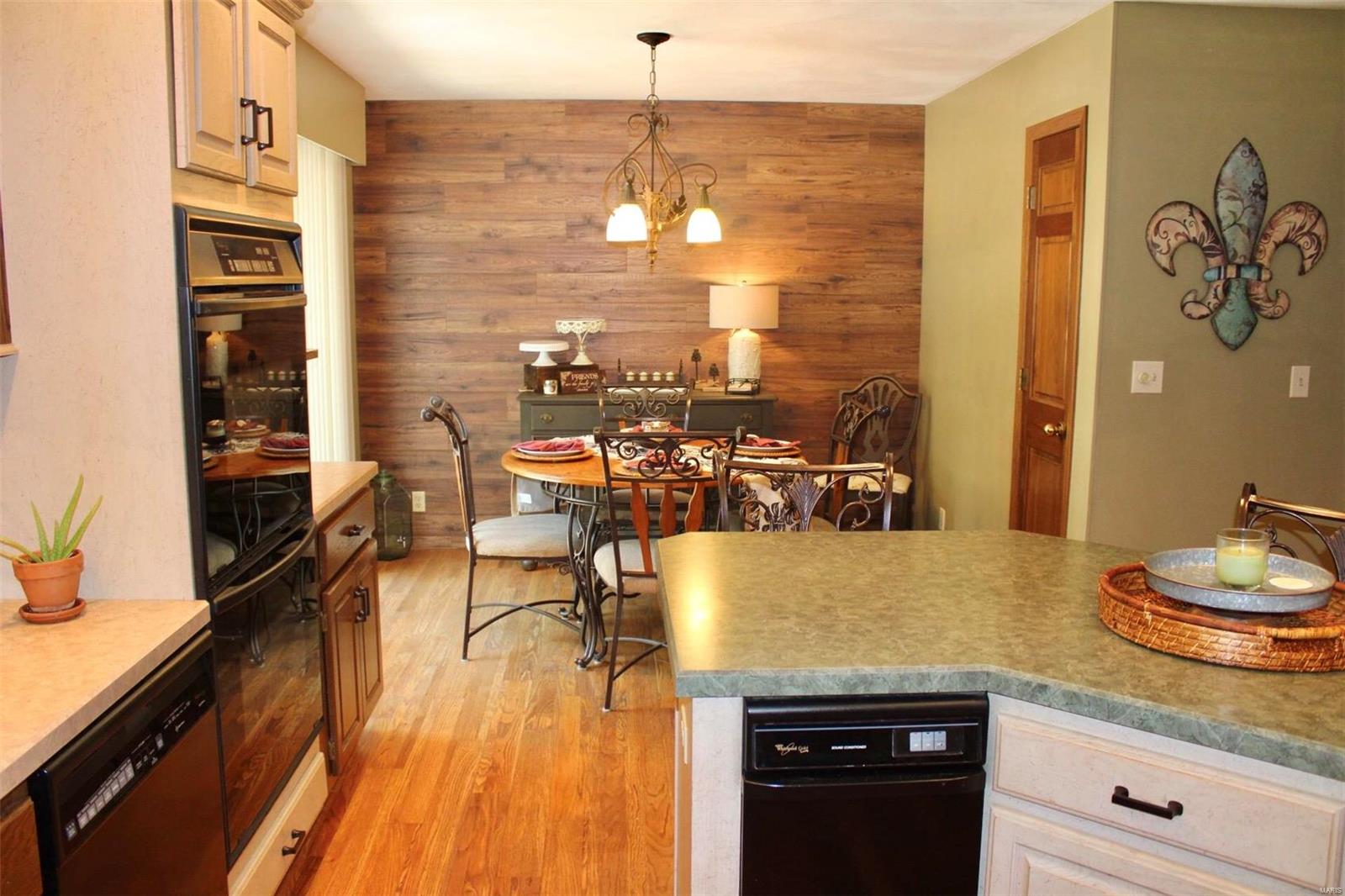 205 Hickory Ridge Belleville, IL 62223 - Photo 14 of 47 Gallery Image 14