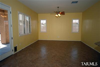 1005 South Seldon Place Vail, AZ 85641 - Photo 4 of 13