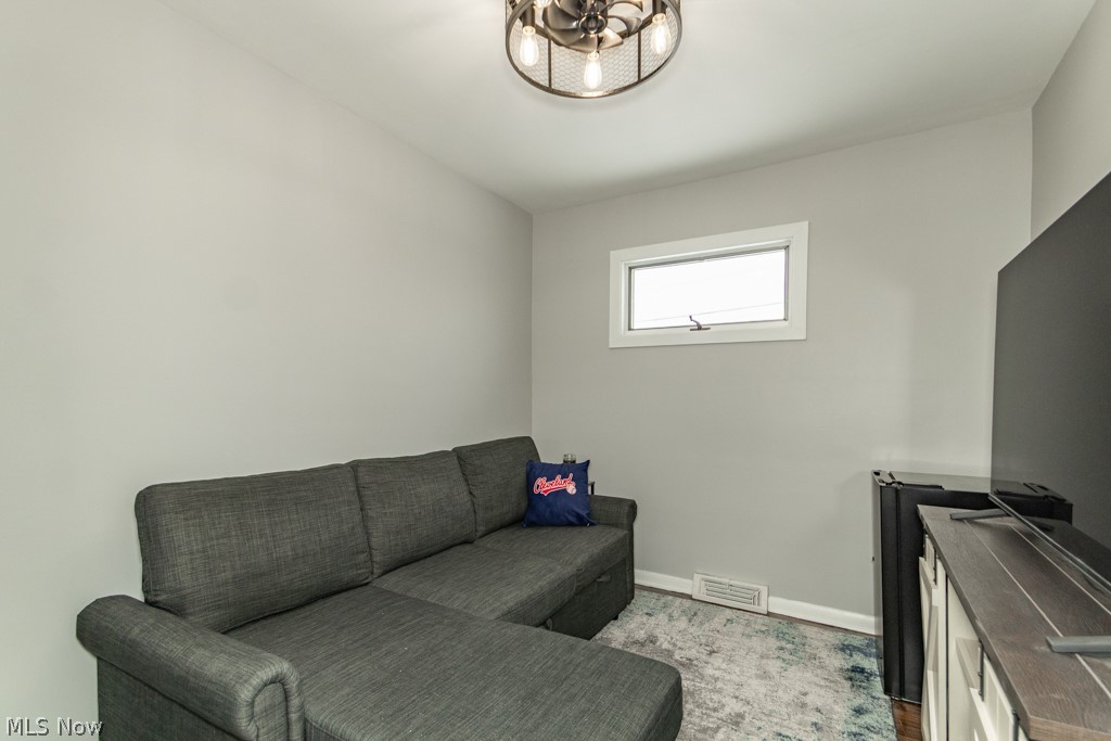 2465 Dentzler Road Parma, OH 44134 - Photo 17 of 37 Gallery Image 17
