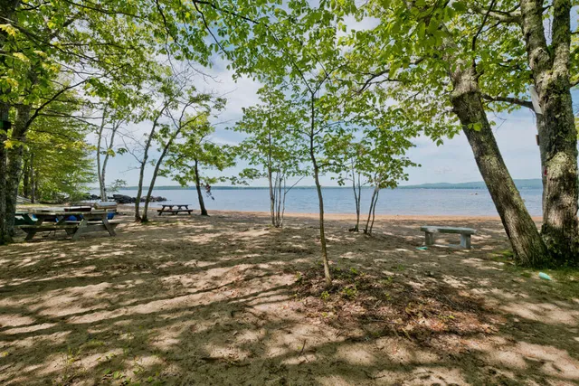 $175,000 | 6 Oak Circle, Frye Island, ME 04071